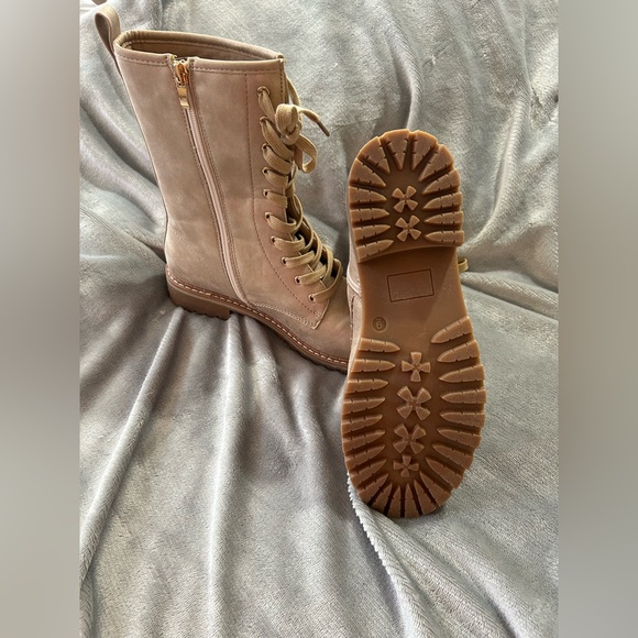 Corkys Women's FOMO Combat Boot - Gold Metallic Size 9 NWOT - Picture 3 of 4